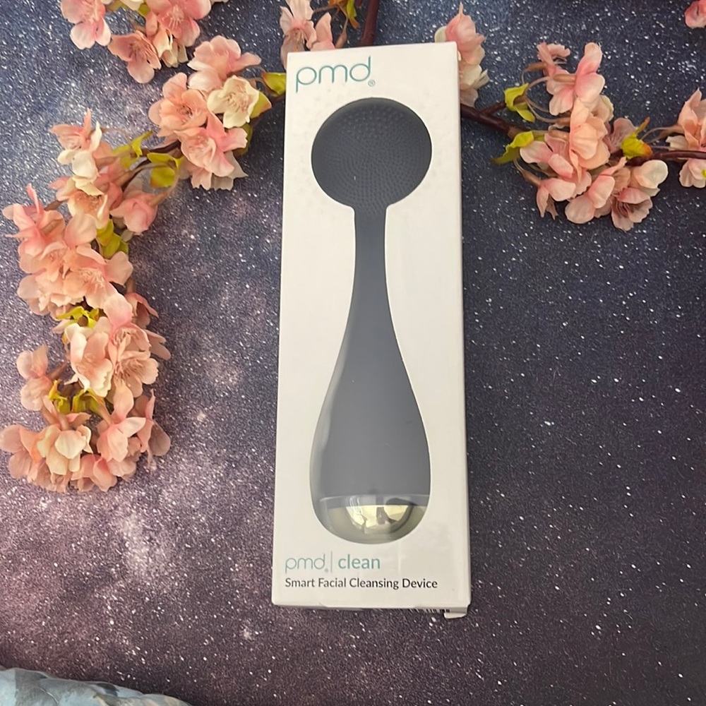 PMD -clean Smart Facial cleaning Device